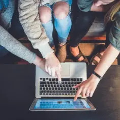 Staż z urzędu pracy po studiach - jak zdobyć cenne doświadczenie?