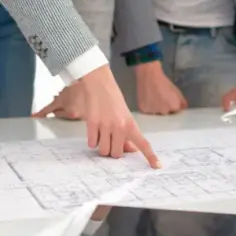 Co można robić po studiach z zarządzania? Odkryj najlepsze ścieżki kariery