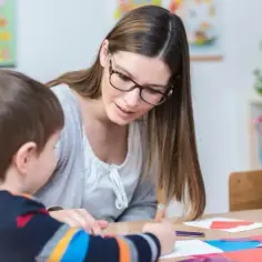 Indywidualne nauczanie na czym polega i jak może pomóc Twojemu dziecku