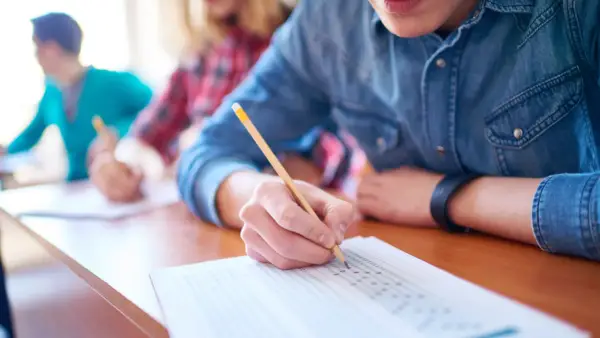 Co po maturze z biologii? Odkryj najlepsze kierunki i możliwości kariery